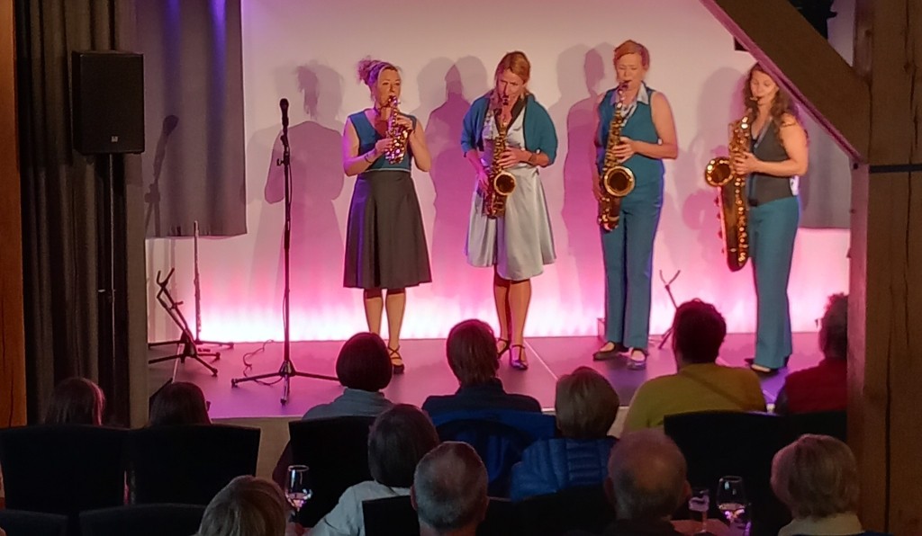 Saxonphonquartett &bdquo;Sistergold&ldquo; beim B&uuml;rgerfest